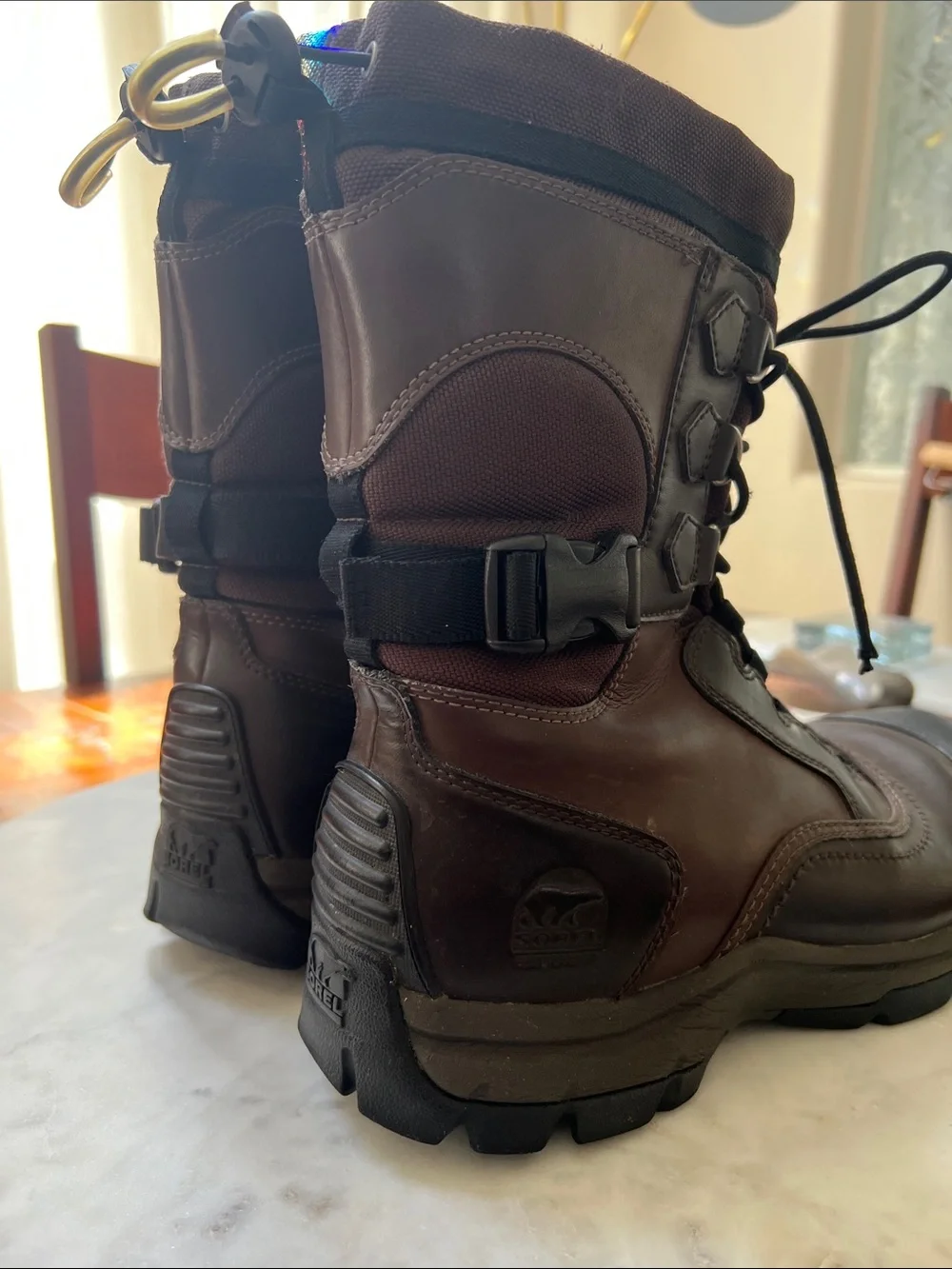 Sorel full tilt